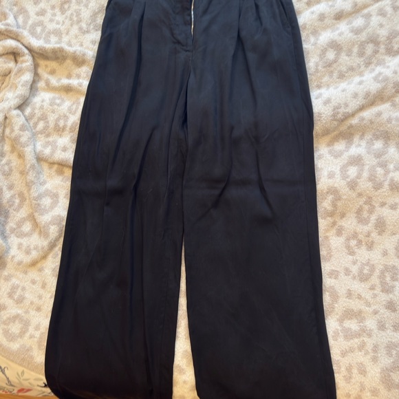 Aritzia Effortless Pants Size 6 - Picture 2 of 4